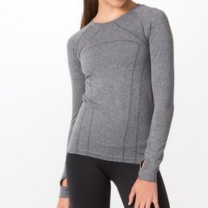Ivivva fly tech long sleeve top